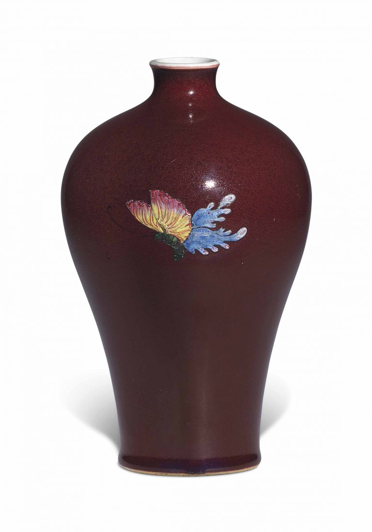 A FAMILLE ROSE COPPER-RED-GROUND 'BUTTERFLY' VASE, MEIPING 18TH-19TH CENTURY