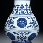 AN UNUSUAL BLUE AND WHITE 'BUTTERFLY' VASE