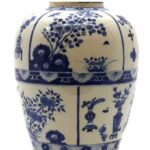 Chinese blue and white porcelain jar